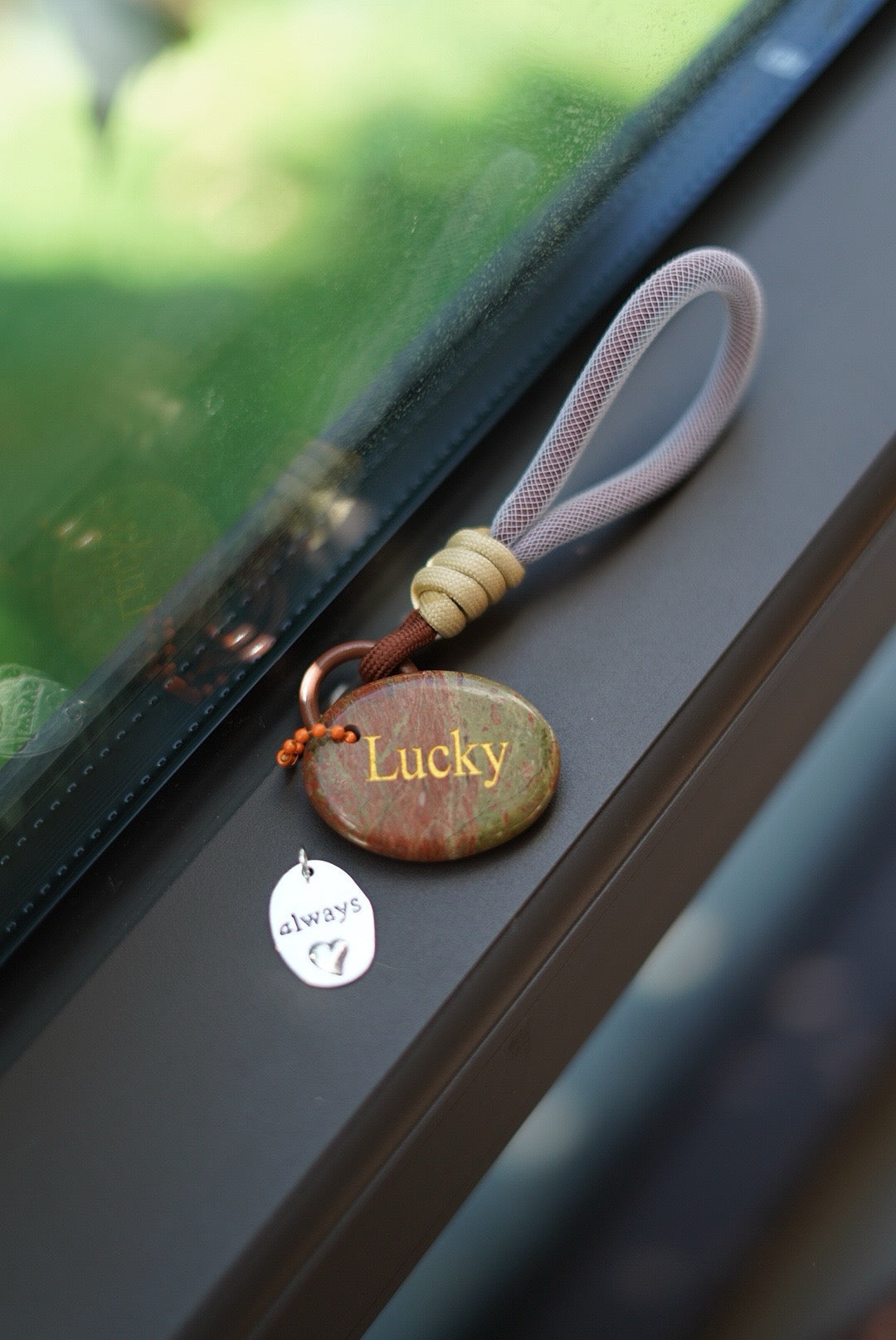 Worrystone keychain