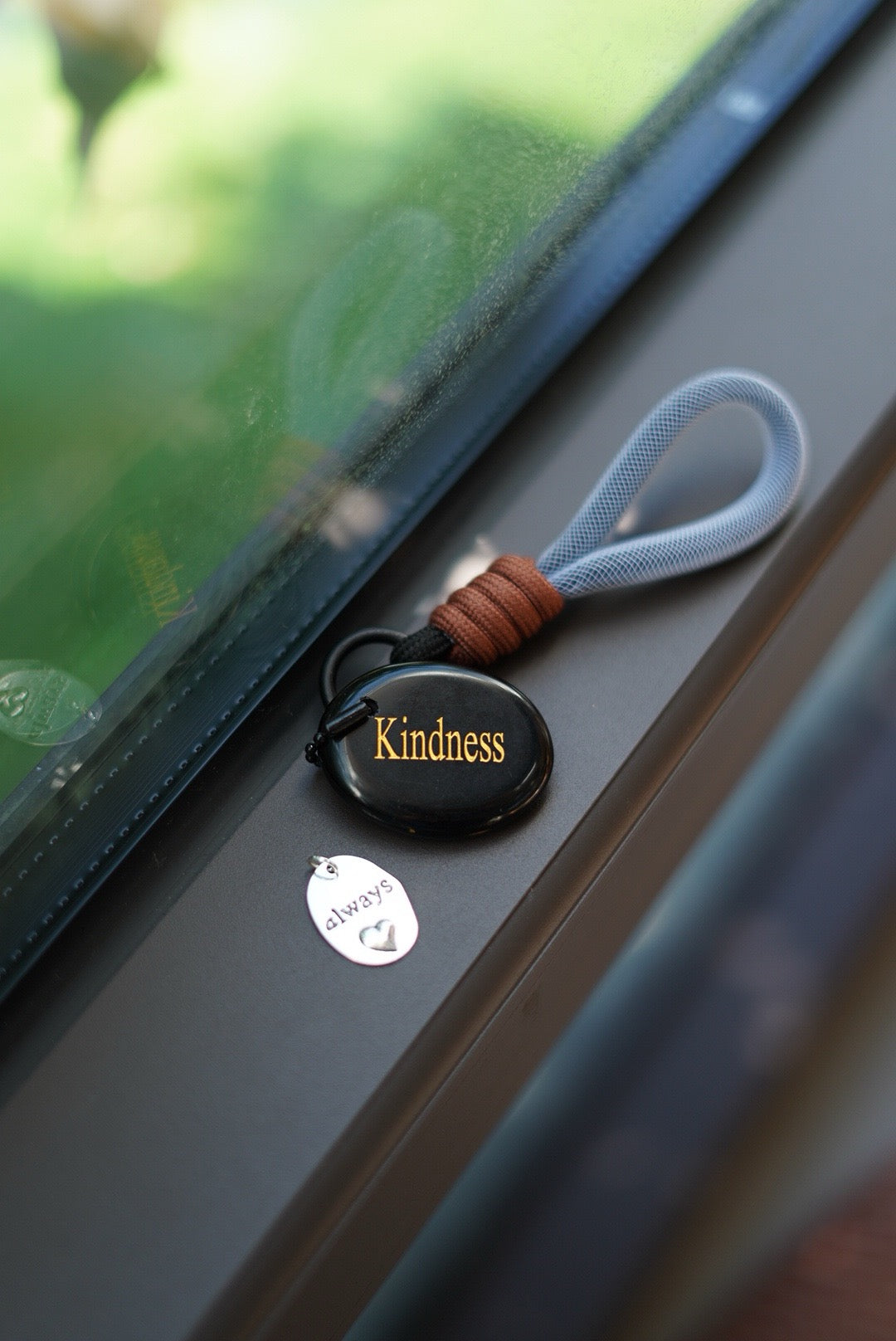 Worrystone keychain